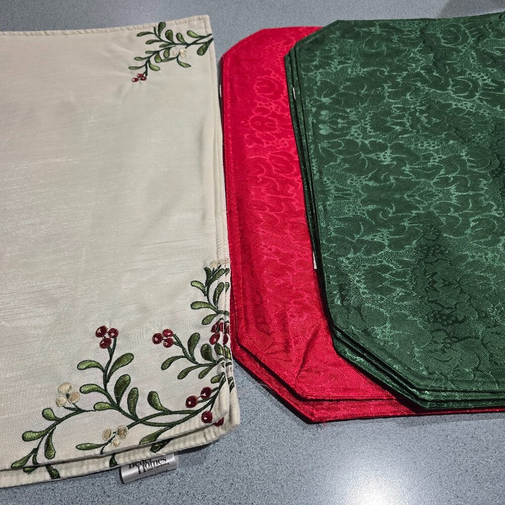 Holiday Placemats lot